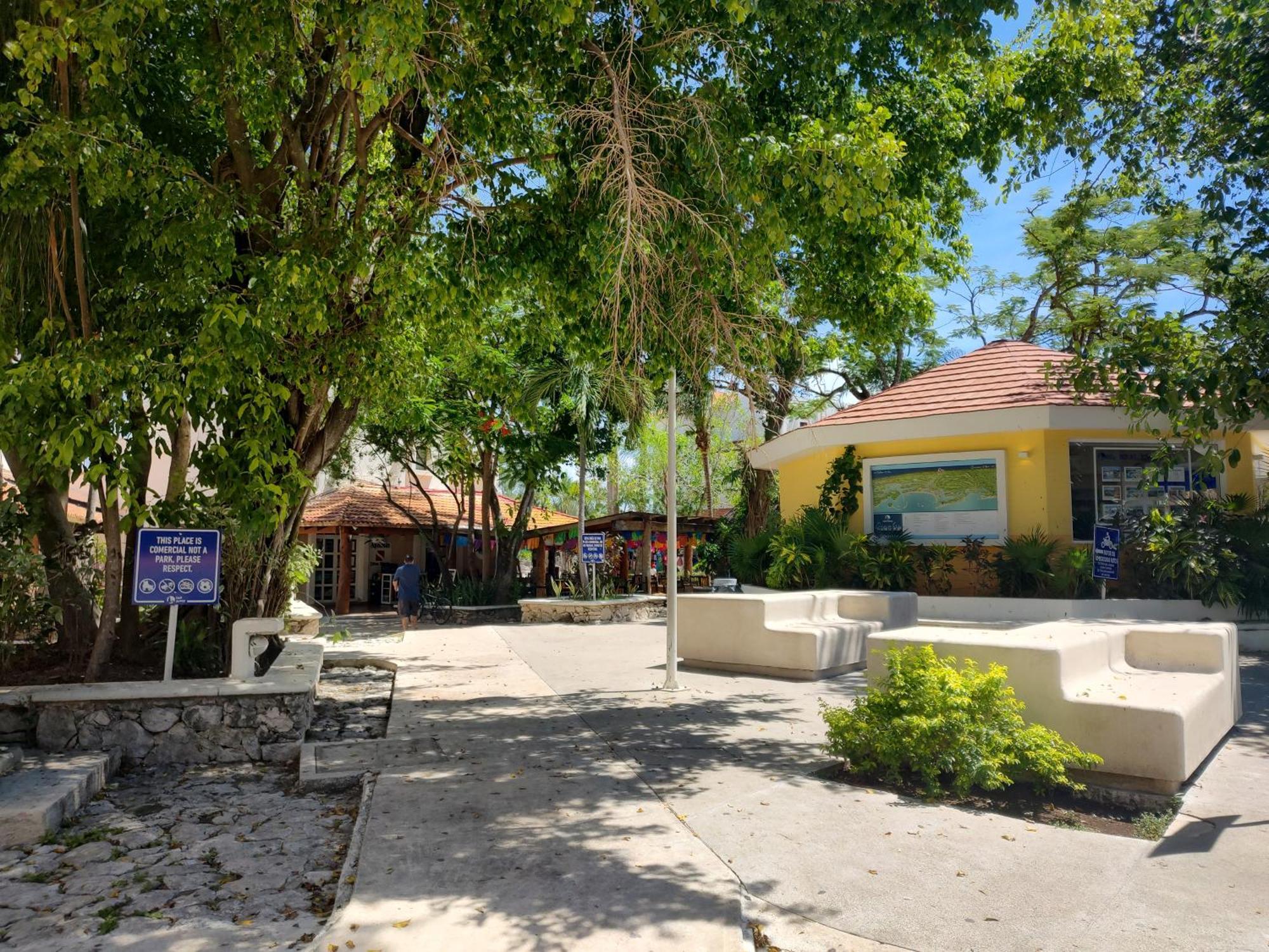 Private Rooms In A Hotel-Type Apartment - Super Located Puerto Aventuras Exterior foto